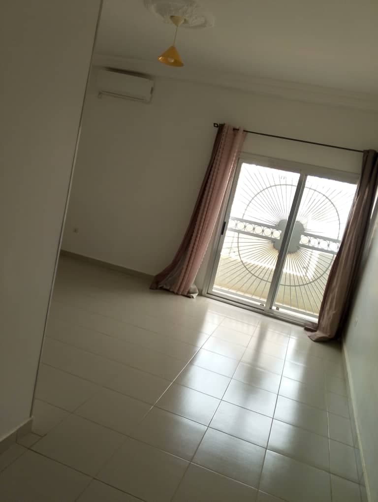 APPARTEMENT HAUT STANDING DE 3 CHAMBRES SALON AUX PARCELLES UNITÉ 5 - KEUR MASSAR